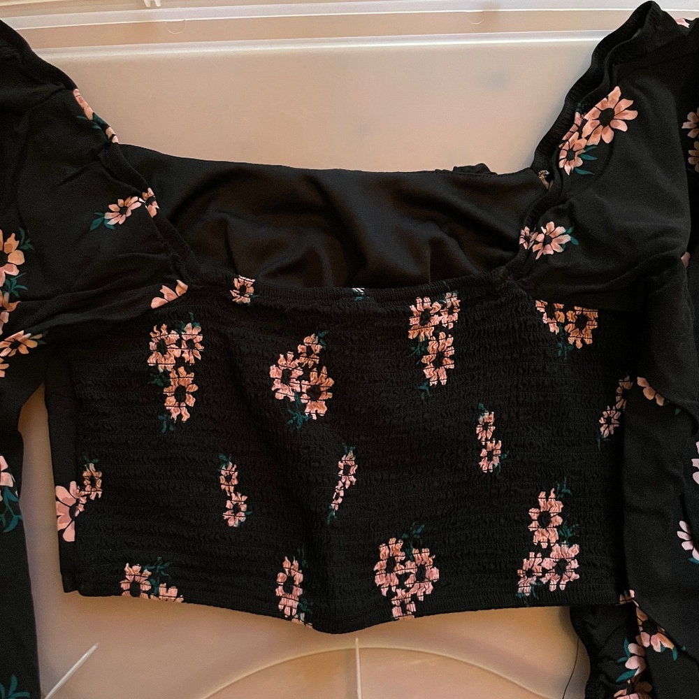 Floral Crop Top with Sleeves